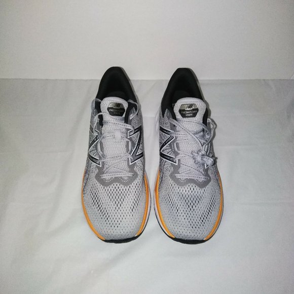 New Balance Men's Running Shoe - Picture 2 of 8